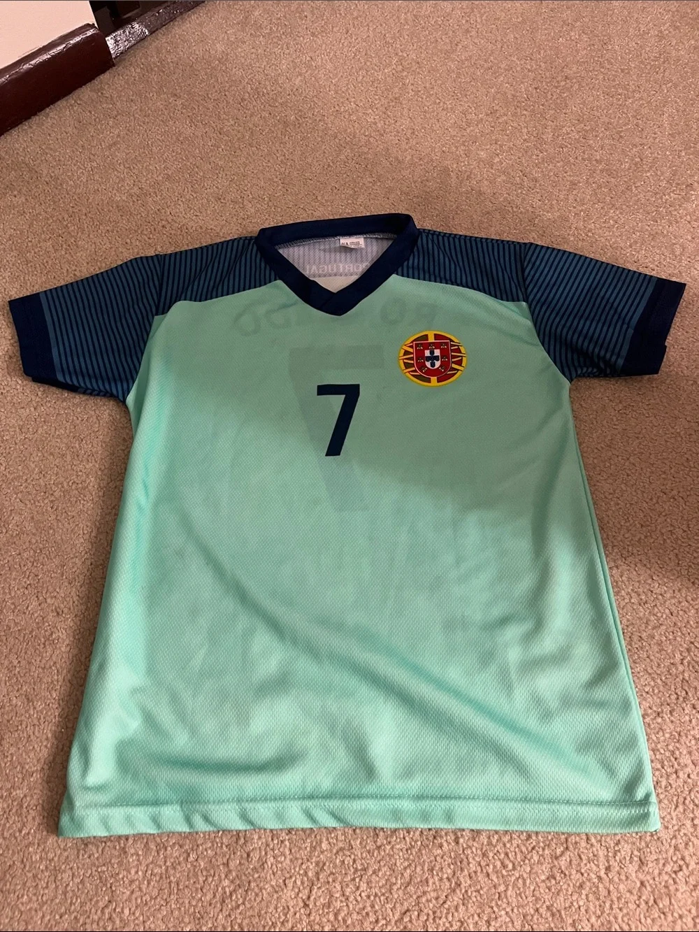 Boys Portugal Ronaldo 7 jersey - Picture 1 of 4